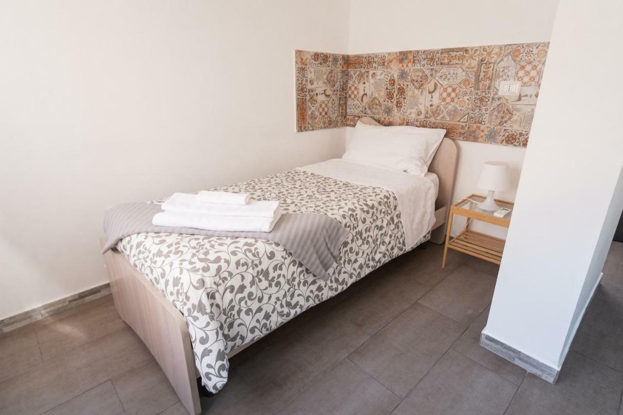 Al Qatta Bed & Breakfast Canicatti Luaran gambar